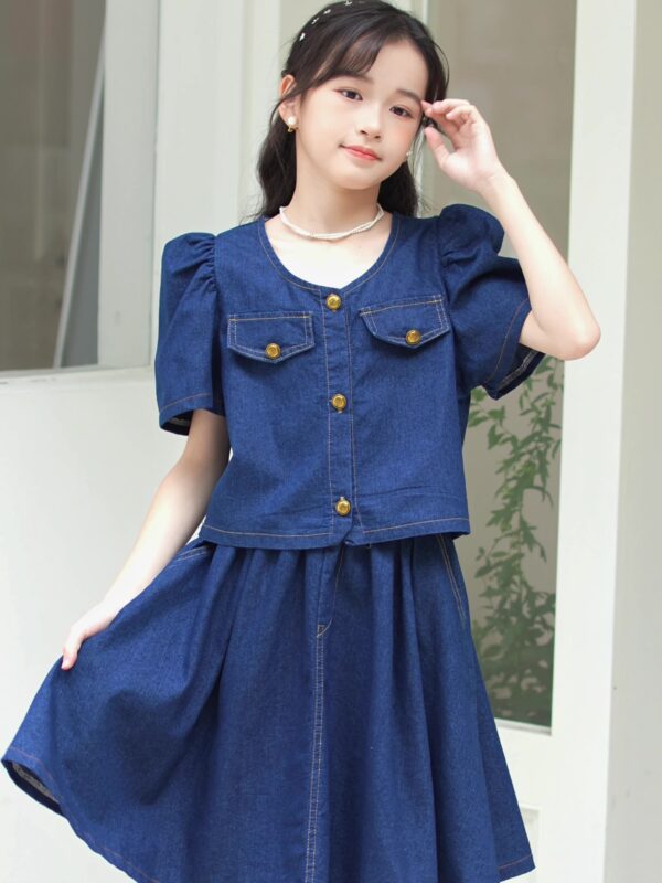 Girls summer suit skirt 2025 new fashionable middle and big children Internet celebrity children's summer dress denim two-piece set