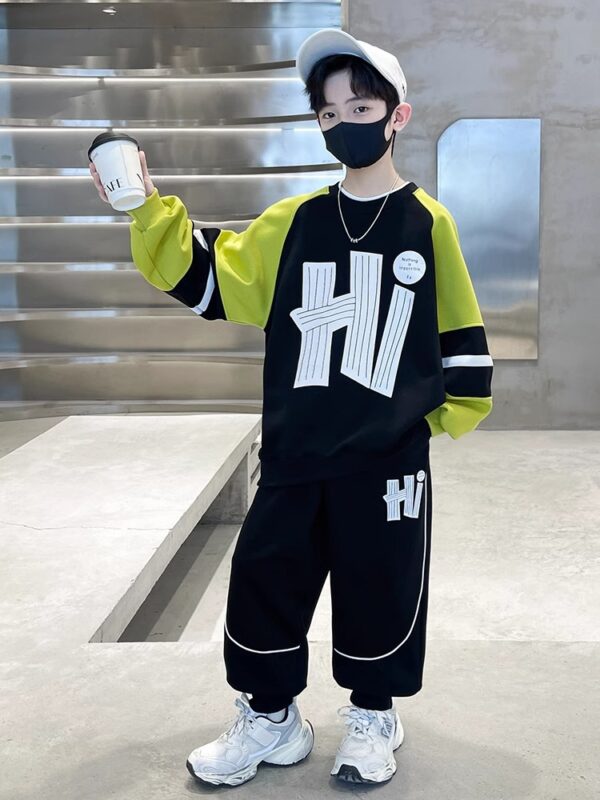 Boys' sweatshirt set, spring and autumn clothes, 2025 new Korean version of the Internet celebrity, middle and large children's casual sports trend clothes, trendy brands