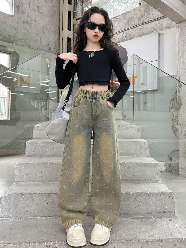 Girls' suits, Internet celebrities, fried streets, spring new middle-aged children's retro Hong Kong style fashion 2025, a complete set