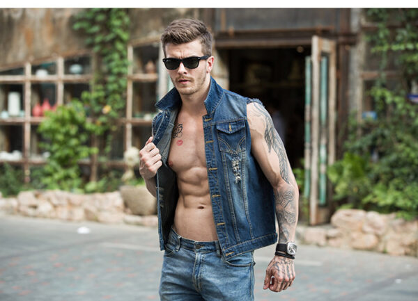 New sleeveless denim vest men's vest summer, spring and autumn tide slim hole shoulder Korean washed horse clip